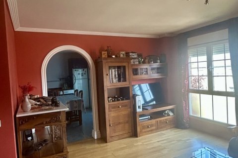 House for rent in Valverde de la Virgen, Leon, Spain 4 bedrooms, 388 sq.m. No. 188478 - photo 19