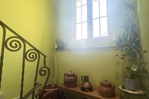 House for rent in Valverde de la Virgen, Leon, Spain 4 bedrooms, 388 sq.m. No. 188478 - photo 4