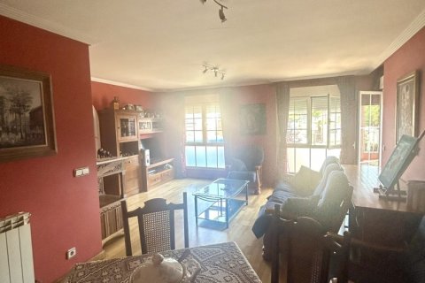 House for rent in Valverde de la Virgen, Leon, Spain 4 bedrooms, 388 sq.m. No. 188478 - photo 16