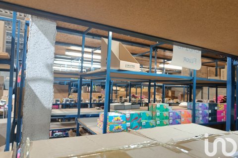 Продажа коммерческой недвижимости в Санта-Эулалия де Ронкана, Барселона, Испания 684м2 №188476 - фото 8