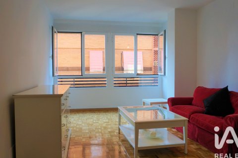 Apartamento en alquiler en Madrid, España 4 dormitorios, 111 m2 No. 188477 - foto 4