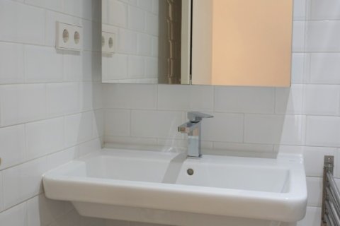 Apartamento en alquiler en Madrid, España 4 dormitorios, 111 m2 No. 188477 - foto 21