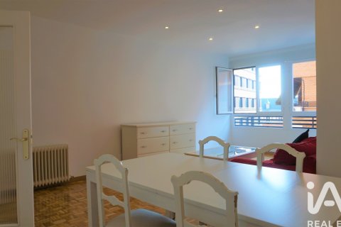 Apartamento en alquiler en Madrid, España 4 dormitorios, 111 m2 No. 188477 - foto 6