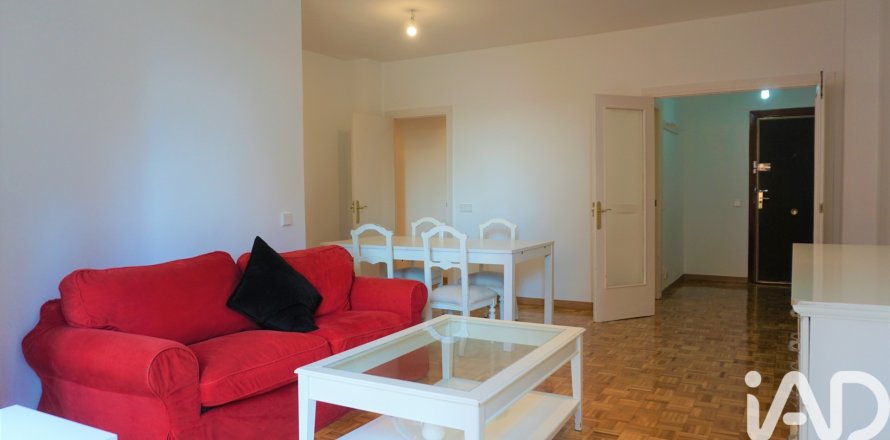 Apartamento en Madrid, España 4 dormitorios, 111 m2 No. 188477