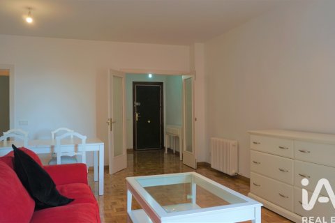Apartamento en alquiler en Madrid, España 4 dormitorios, 111 m2 No. 188477 - foto 8
