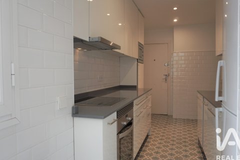 Apartamento en alquiler en Madrid, España 4 dormitorios, 111 m2 No. 188477 - foto 12