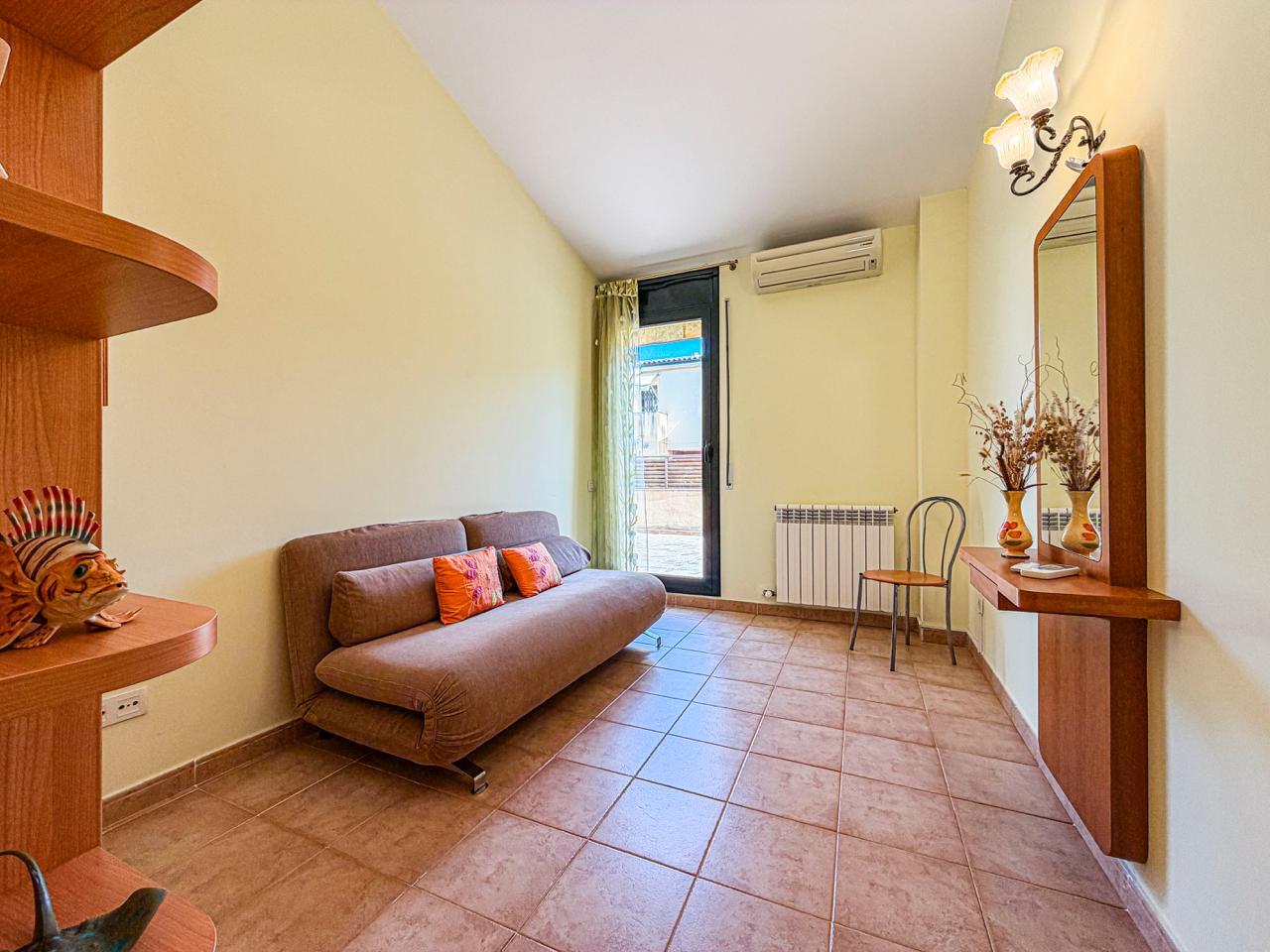 Duplex in Lloret de Mar, Girona, Spain 4 bedrooms, 169 sq.m. No. 183505