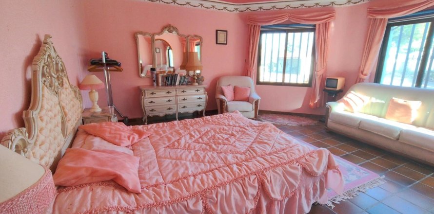 Villa in La Nucia, Alicante, Spanien 14 Schlafzimmer, 1000 m2 Nr. 180281