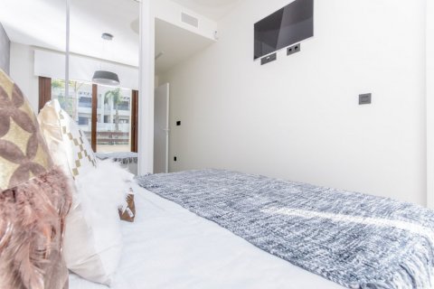 Bungalo pārdošanā Los Balcones, Alicante, Spānijā 2 istabas, 63 m2 Nr. 114221 - attēls 13