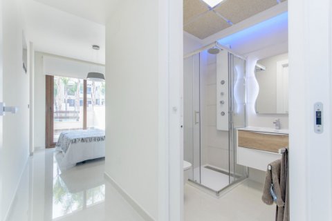 Bungalo pārdošanā Los Balcones, Alicante, Spānijā 2 istabas, 63 m2 Nr. 114221 - attēls 17