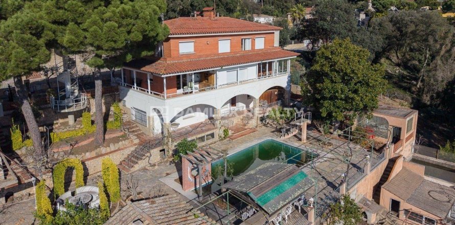 Dom w Santa Cristina d'Aro, Girona, Hiszpania 5 sypialni, 627 mkw. nr 177144
