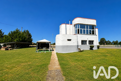 House for sale in Garrafe de Torio, Leon, Spain 3 bedrooms, 354 sq.m. No. 187998 - photo 2