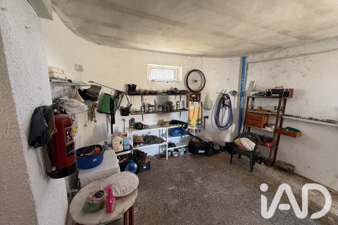 House for sale in Garrafe de Torio, Leon, Spain 3 bedrooms, 354 sq.m. No. 187998 - photo 8