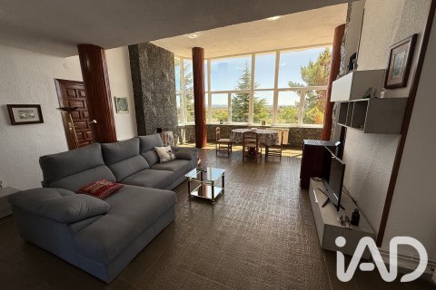 House for sale in Garrafe de Torio, Leon, Spain 3 bedrooms, 354 sq.m. No. 187998 - photo 15