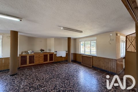 House for sale in Garrafe de Torio, Leon, Spain 3 bedrooms, 354 sq.m. No. 187998 - photo 7