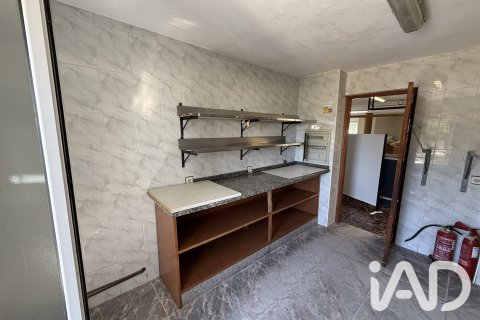 House for sale in Garrafe de Torio, Leon, Spain 3 bedrooms, 354 sq.m. No. 187998 - photo 11