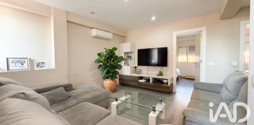 Apartment à Malaga, Espagne 3 chambres, 80 m2 No. 188001