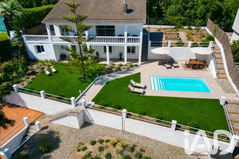 Продажа дома в Сан-Себрия-де-Вальяльта, Барселона, Испания 4 спальни, 250м2 №187999 - фото 2