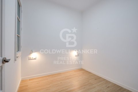 Huoneisto myytävänä Barcelona, Espanja, 3 makuuhuonetta, 82 m2 No. 157571 - kuva 13