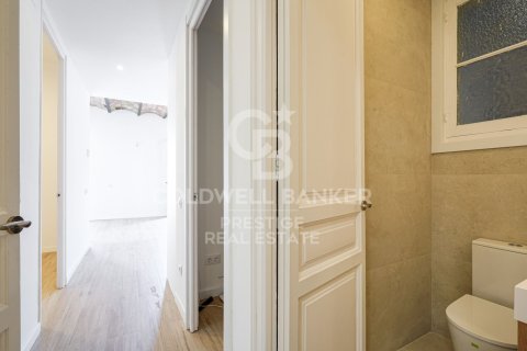 Huoneisto myytävänä Barcelona, Espanja, 3 makuuhuonetta, 82 m2 No. 157571 - kuva 19