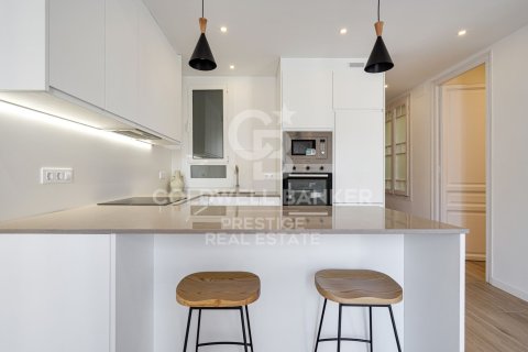 Huoneisto myytävänä Barcelona, Espanja, 3 makuuhuonetta, 82 m2 No. 157571 - kuva 6