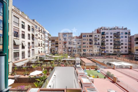 Huoneisto myytävänä Barcelona, Espanja, 3 makuuhuonetta, 82 m2 No. 157571 - kuva 23