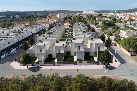 Townhouse à vendre à Roda de Berà, Tarragona, Espagne, 4 chambres, No. 141268 - photo 1
