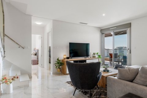 Apartamento en venta en Alicante, España 3 dormitorios, 72 m2 No. 145283 - foto 8