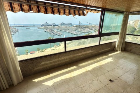 Attico in vendita a Alicante, Spagna 6 camere da letto, 391 mq. N° 165604 - foto 2