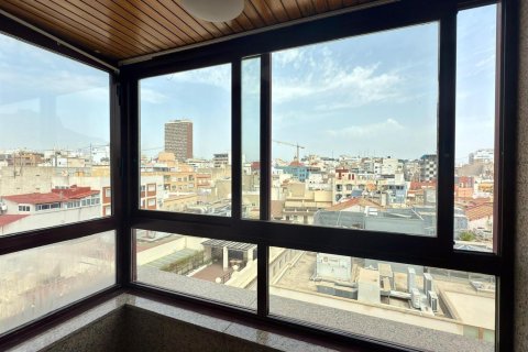 Attico in vendita a Alicante, Spagna 6 camere da letto, 391 mq. N° 165604 - foto 20