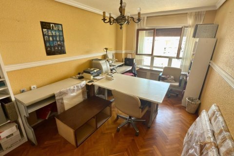 Attico in vendita a Alicante, Spagna 6 camere da letto, 391 mq. N° 165604 - foto 18