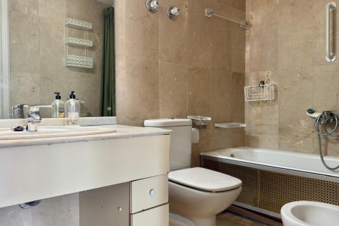 Attico in vendita a Alicante, Spagna 6 camere da letto, 391 mq. N° 165604 - foto 28