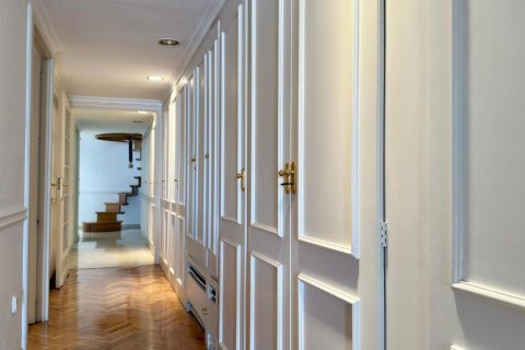 Attico in vendita a Alicante, Spagna 6 camere da letto, 391 mq. N° 165604 - foto 29