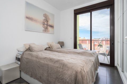 Huoneisto myytävänä Cabo Roig, Alicante, Espanja, 3 makuuhuonetta, 94 m2 No. 148623 - kuva 16