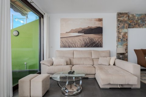 Huoneisto myytävänä Cabo Roig, Alicante, Espanja, 3 makuuhuonetta, 94 m2 No. 148623 - kuva 2