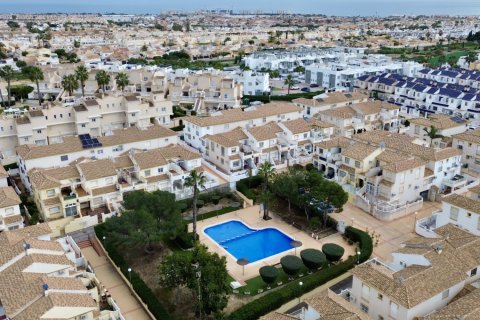 Townhouse for sale in Alicante, Spain 3 bedrooms, 170 sq.m. No. 149793 - photo 18