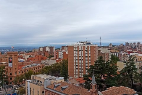 Apartment for rent in Madrid, Spain 3 bedrooms, 160 sq.m. No. 168555 - photo 23