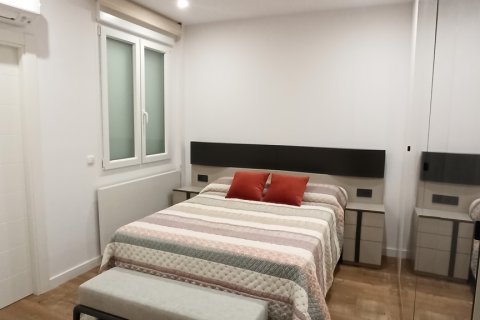 Apartment for rent in Madrid, Spain 3 bedrooms, 160 sq.m. No. 168555 - photo 6
