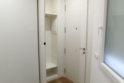Apartment for rent in Madrid, Spain 3 bedrooms, 160 sq.m. No. 168555 - photo 13