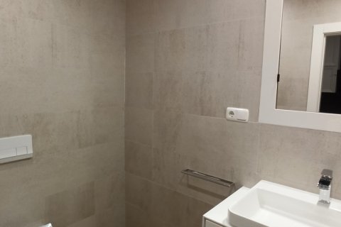 Apartment for rent in Madrid, Spain 3 bedrooms, 160 sq.m. No. 168555 - photo 30