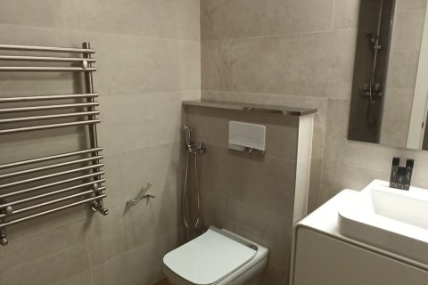 Apartment for rent in Madrid, Spain 3 bedrooms, 160 sq.m. No. 168555 - photo 8