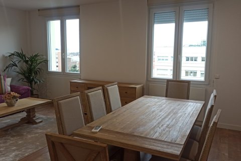 Apartment for rent in Madrid, Spain 3 bedrooms, 160 sq.m. No. 168555 - photo 29