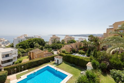 Apartment for sale in Estepona, Malaga, Spain 3 bedrooms, 117 sq.m. No. 168556 - photo 3