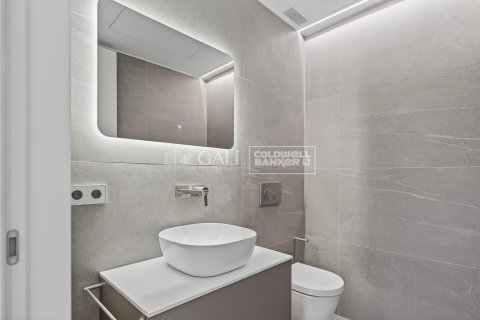 Apartment à louer à Principado De Andorra (Ninguna Poblacion Tiene C.P.), Lleida, Espagne, 3 chambres, 182 m2 No. 160476 - photo 13