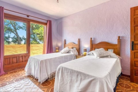 Villa for rent in Javea, Alicante, Spain 4 bedrooms, 235 sq.m. No. 160478 - photo 15