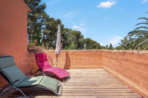 Villa for rent in Javea, Alicante, Spain 4 bedrooms, 235 sq.m. No. 160478 - photo 20
