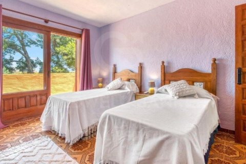 Villa for rent in Javea, Alicante, Spain 4 bedrooms, 235 sq.m. No. 160478 - photo 5