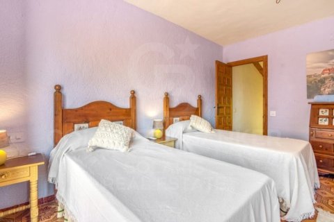 Villa for rent in Javea, Alicante, Spain 4 bedrooms, 235 sq.m. No. 160478 - photo 16