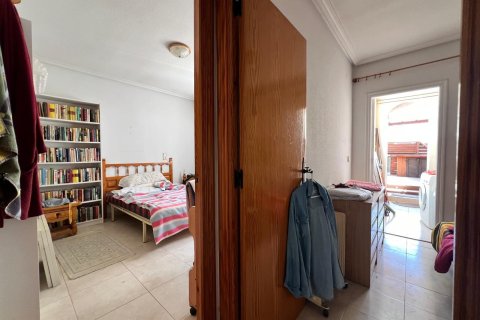 Apartament w Torrevieja, Alicante, Hiszpania 2 sypialnie, 149 mkw. nr 191645 – zdjęcie 17