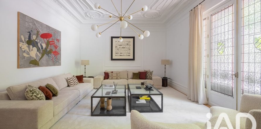 Wohnung in Madrid, Spanien 4 Schlafzimmer, 362 m2 Nr. 196555